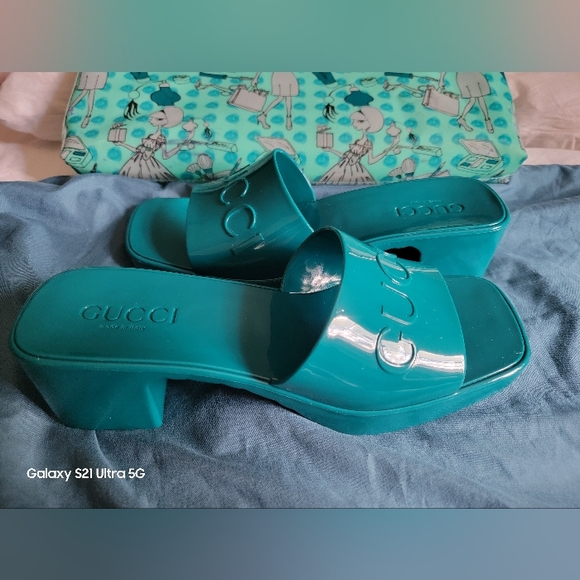 Gucci Double G Rubber Sandals Teal color size 38 (8 US) - Picture 3 of 16